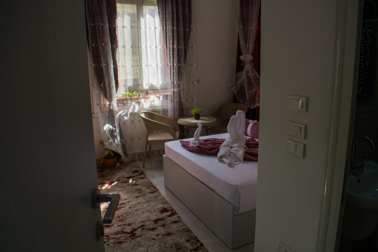 Crown Hotel Kairo Bagian luar foto